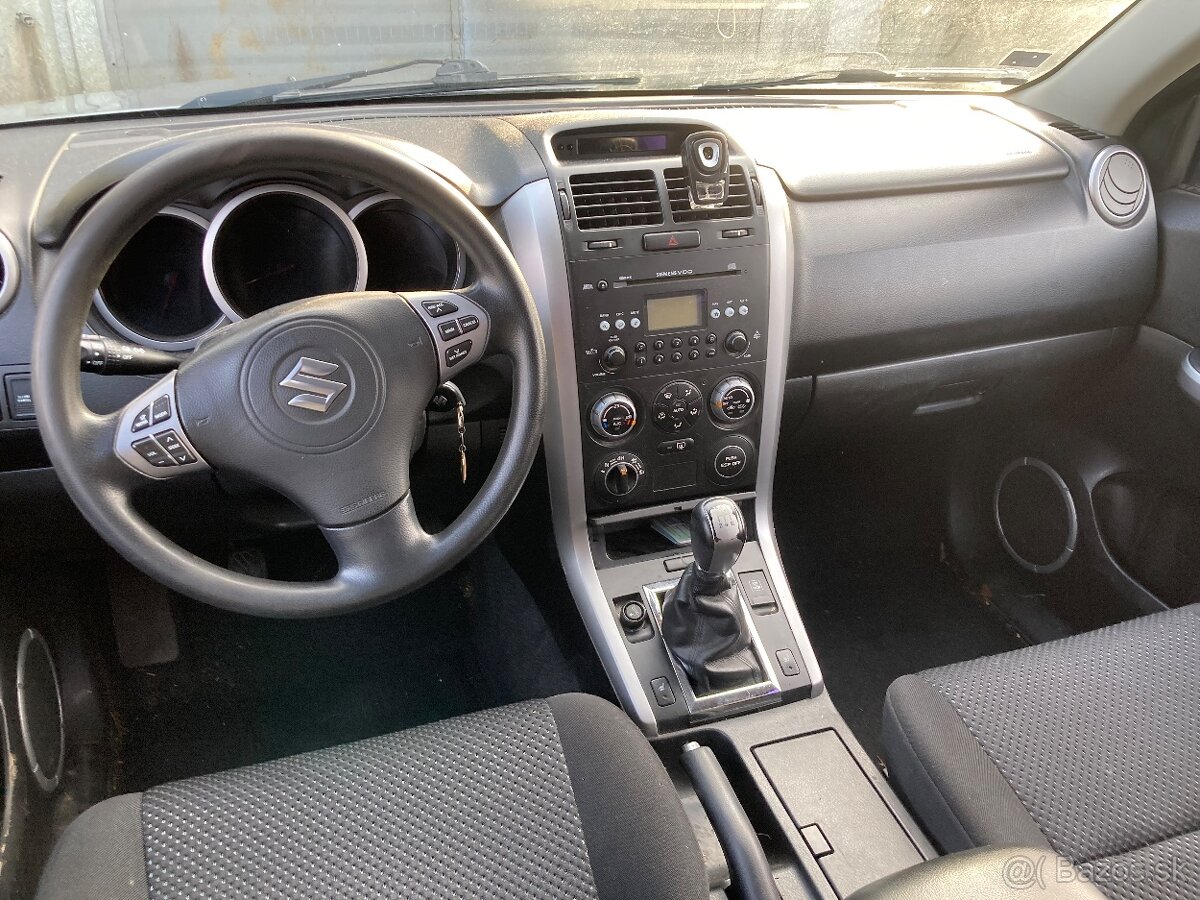 Suzuki Grand Vitara - 13