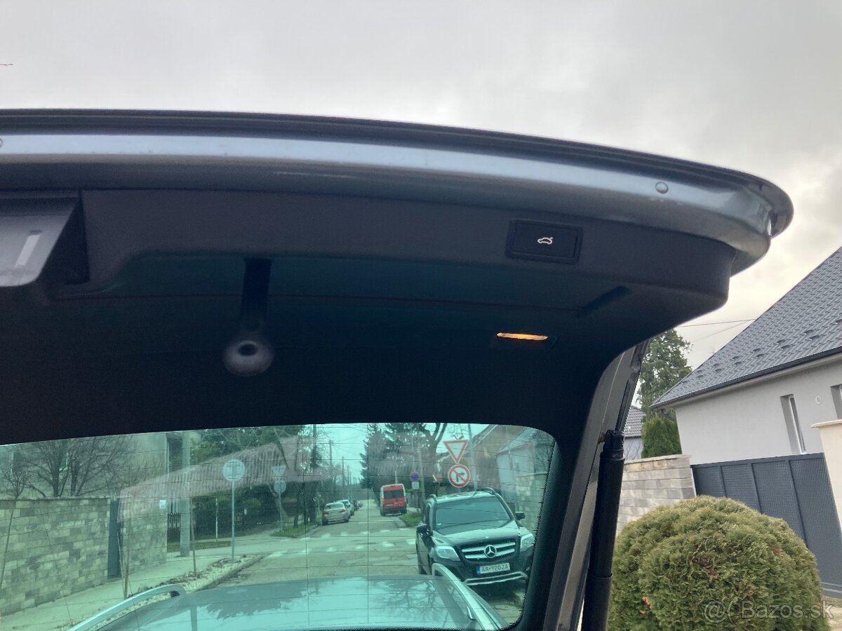 Škoda Superb Combi 2.0 TDI PD Comfort DSG - 13