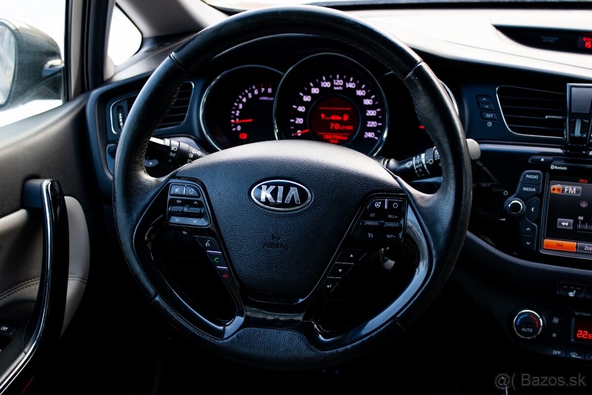 Kia Cee’d SW 1.6 GDI Platinum - 13