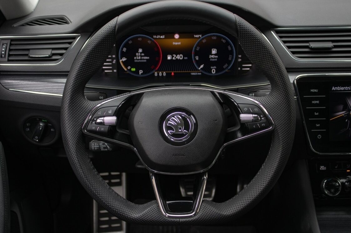 Škoda Superb 2.0 TDI DSG Style - 13