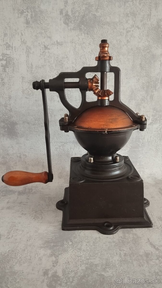 Starý mlýnek na kávu - 13