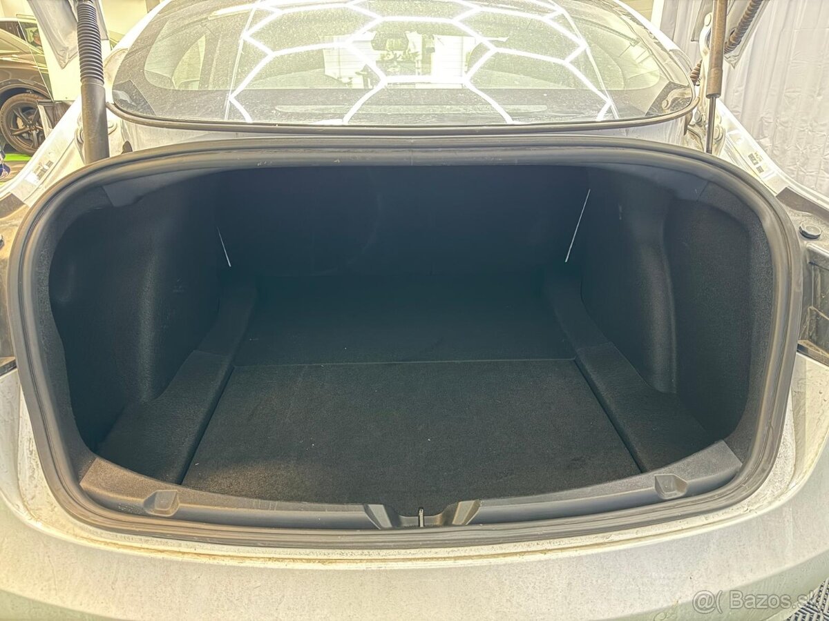 Tesla Model 3 Long Range 2021 – Lee - 13