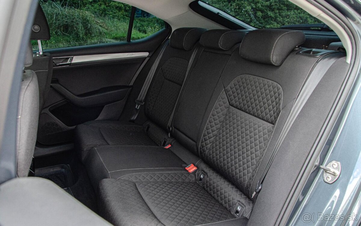 Škoda Superb 2.0 TDI SCR DSG - 13