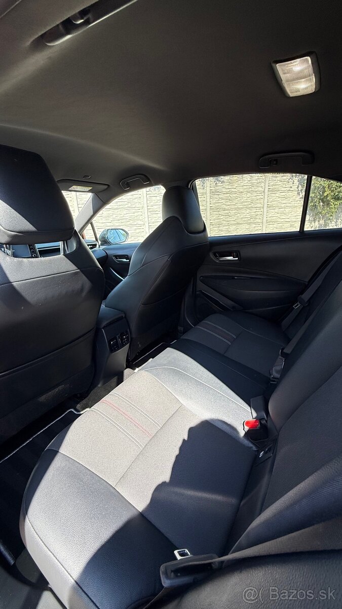 Toyota Corolla GR 1.8 Hybrid - 13