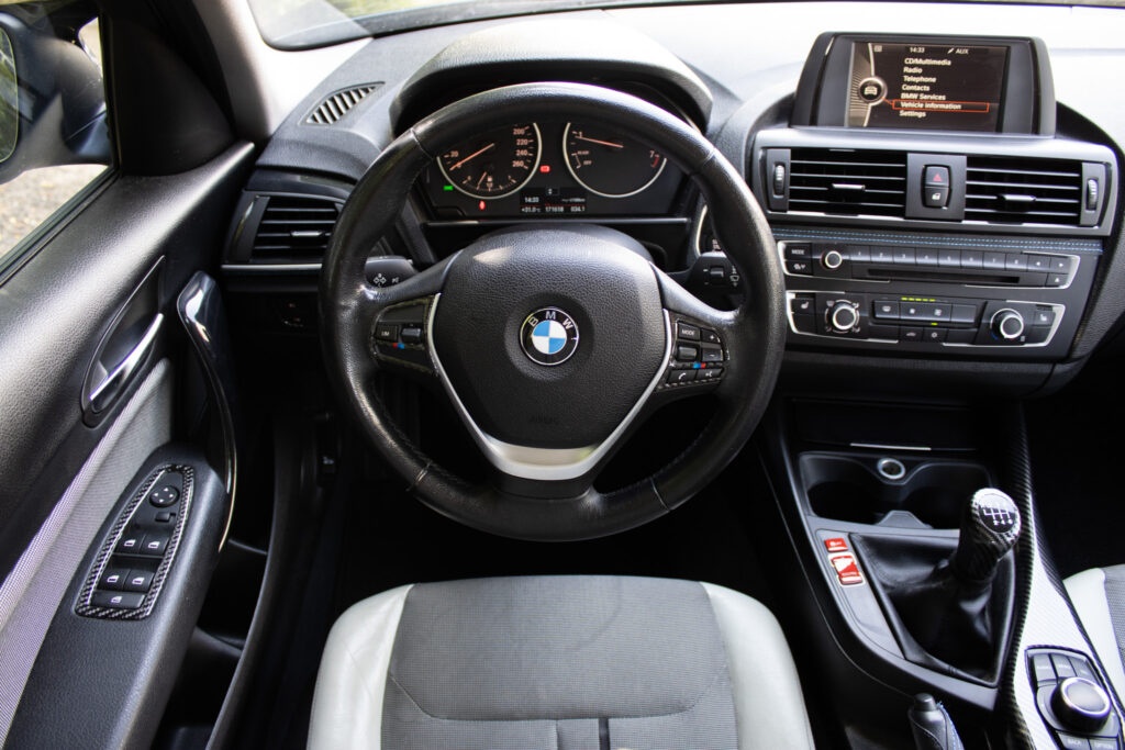 BMW 116i z roku 2011 - 13