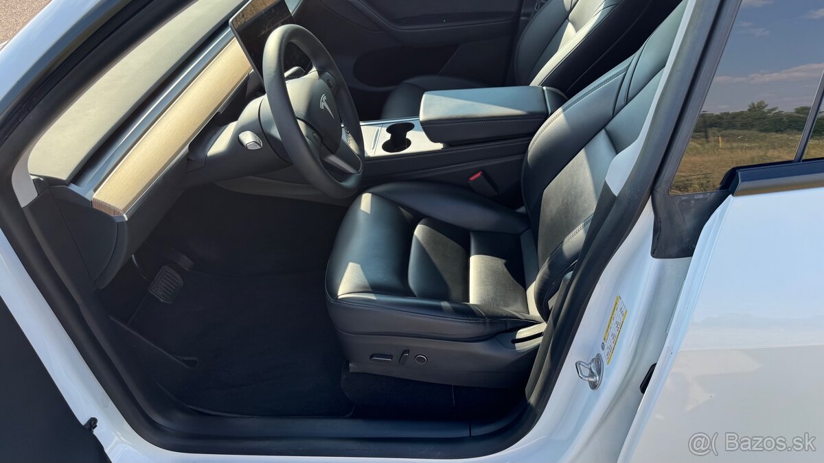 Tesla Model Y Long Range AWD - odpočet DPH – 2022 – 94 % SOH - 13
