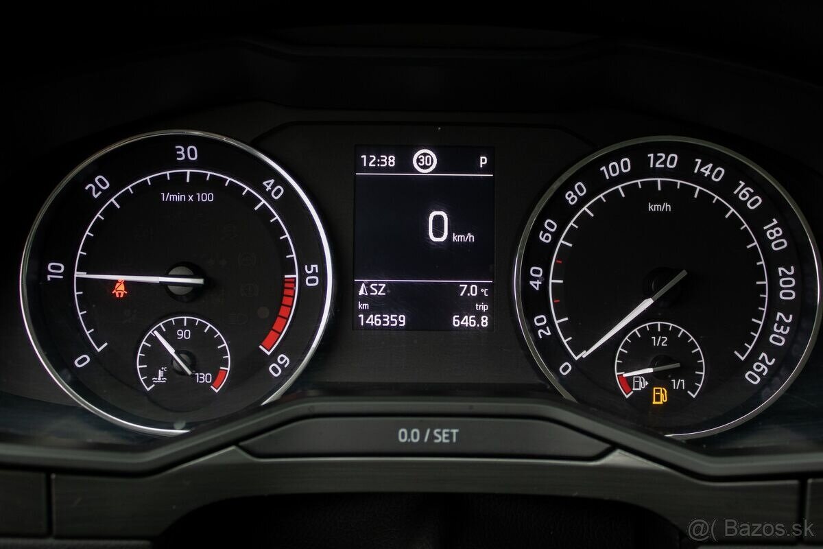 Škoda Superb Combi 2.0 TDI Style DSG - 13