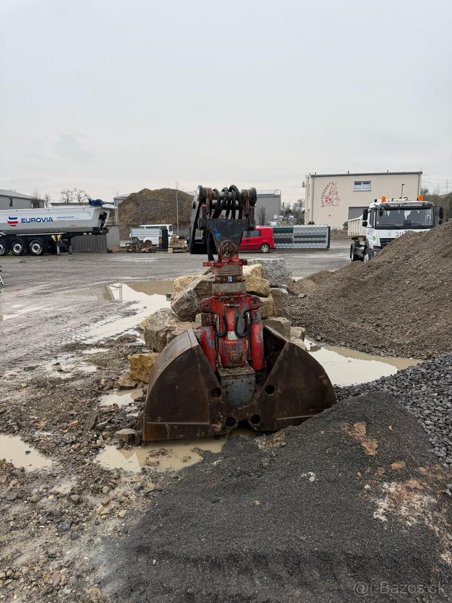 Kolový otočný bagr CAT 314 F - 13