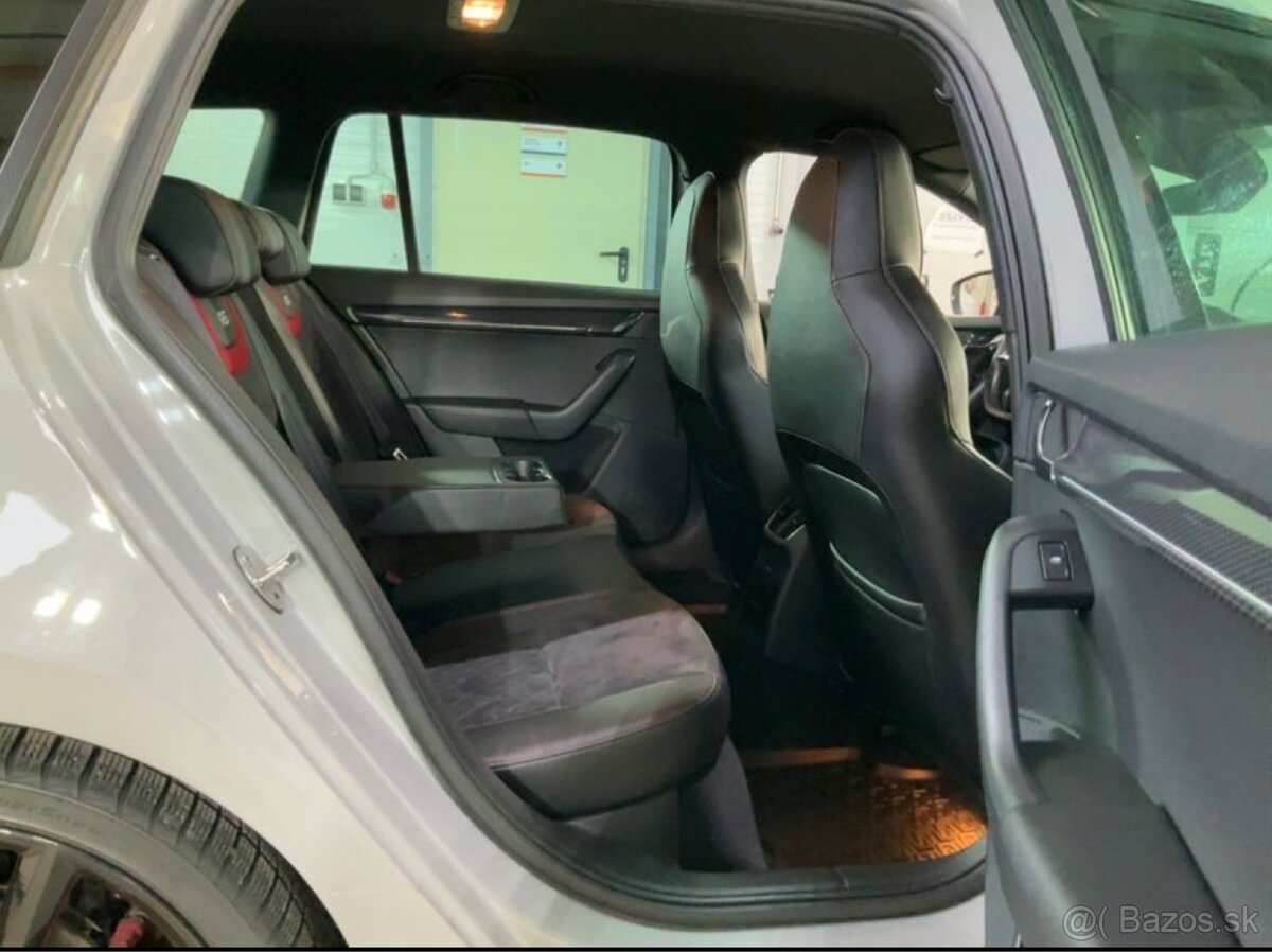 Škoda Octavia Combi RS 2.0 TDI Facelift, Virtual - 13