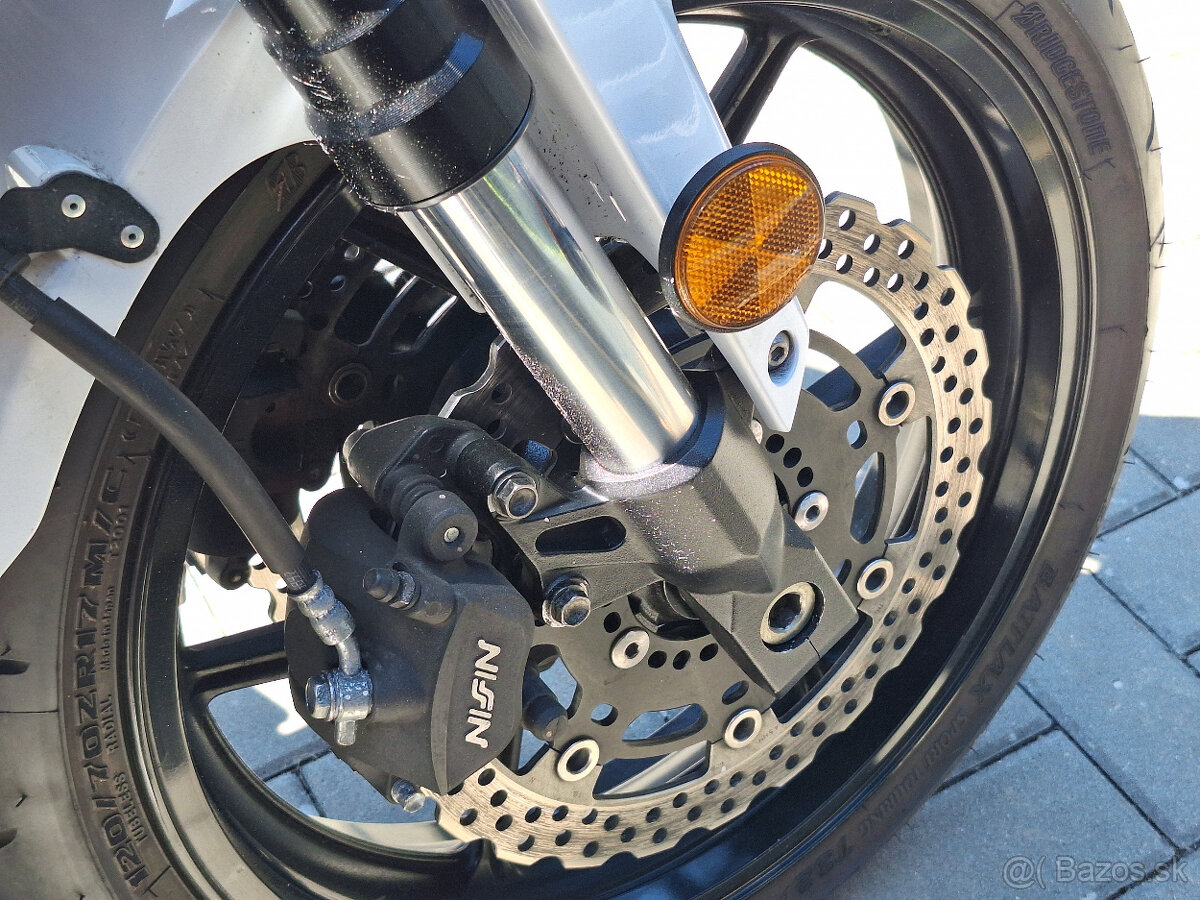 Kawasaki Versys 650 - 13