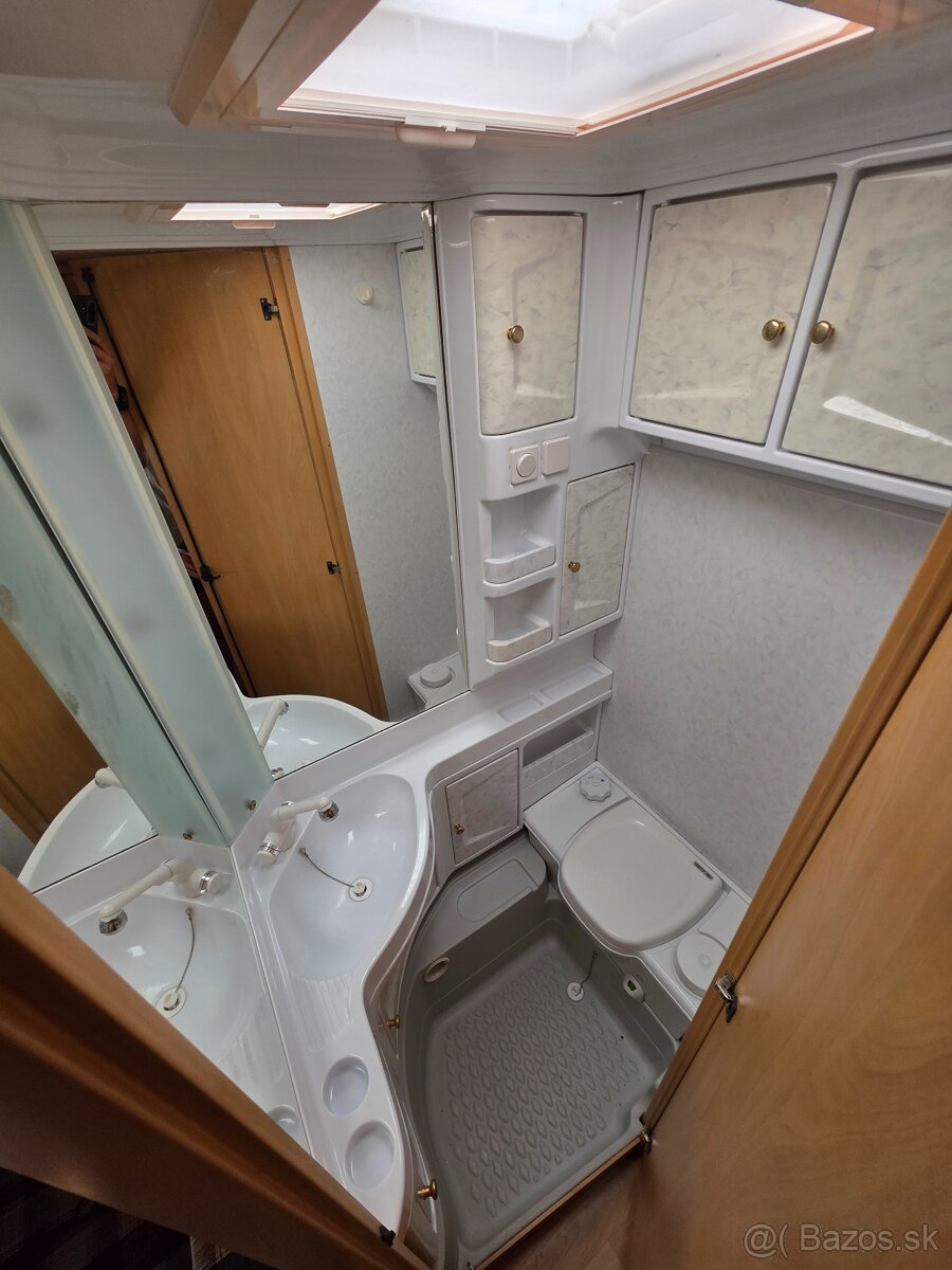 Hobby 440 De Luxe - 2001, Max 1250 kg, predstan - 13