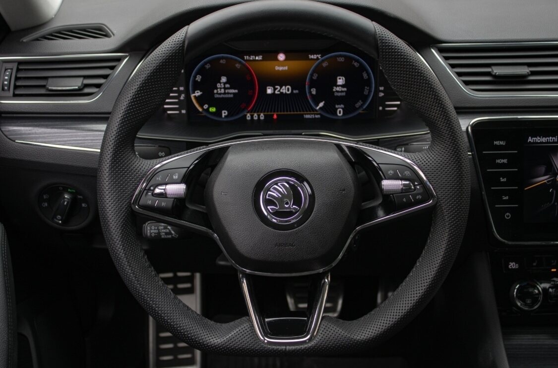 Škoda Superb 2.0 TDI DSG Style - 13