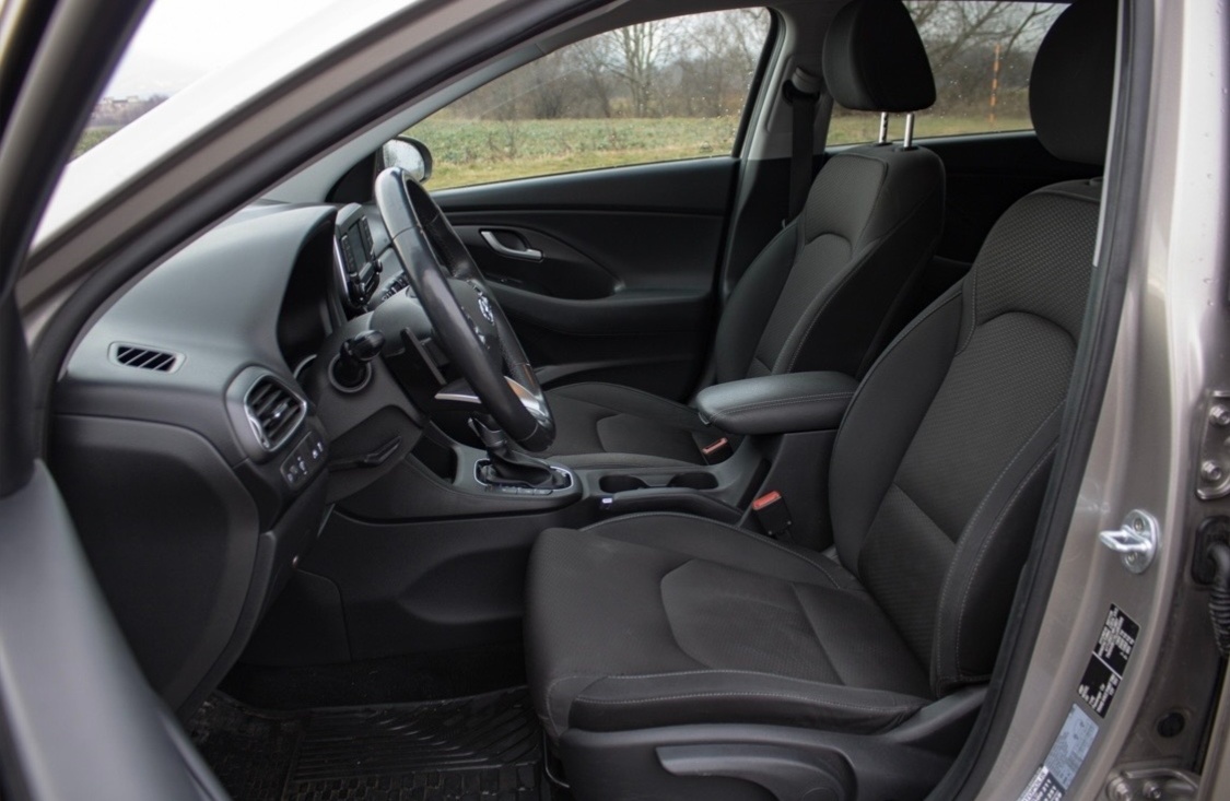 Hyundai i30 1.6 CRDi automat - 13