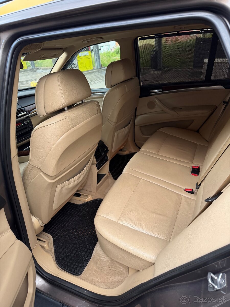 BMW X5 E70, rok 2011, 3.0d 180kW - 13