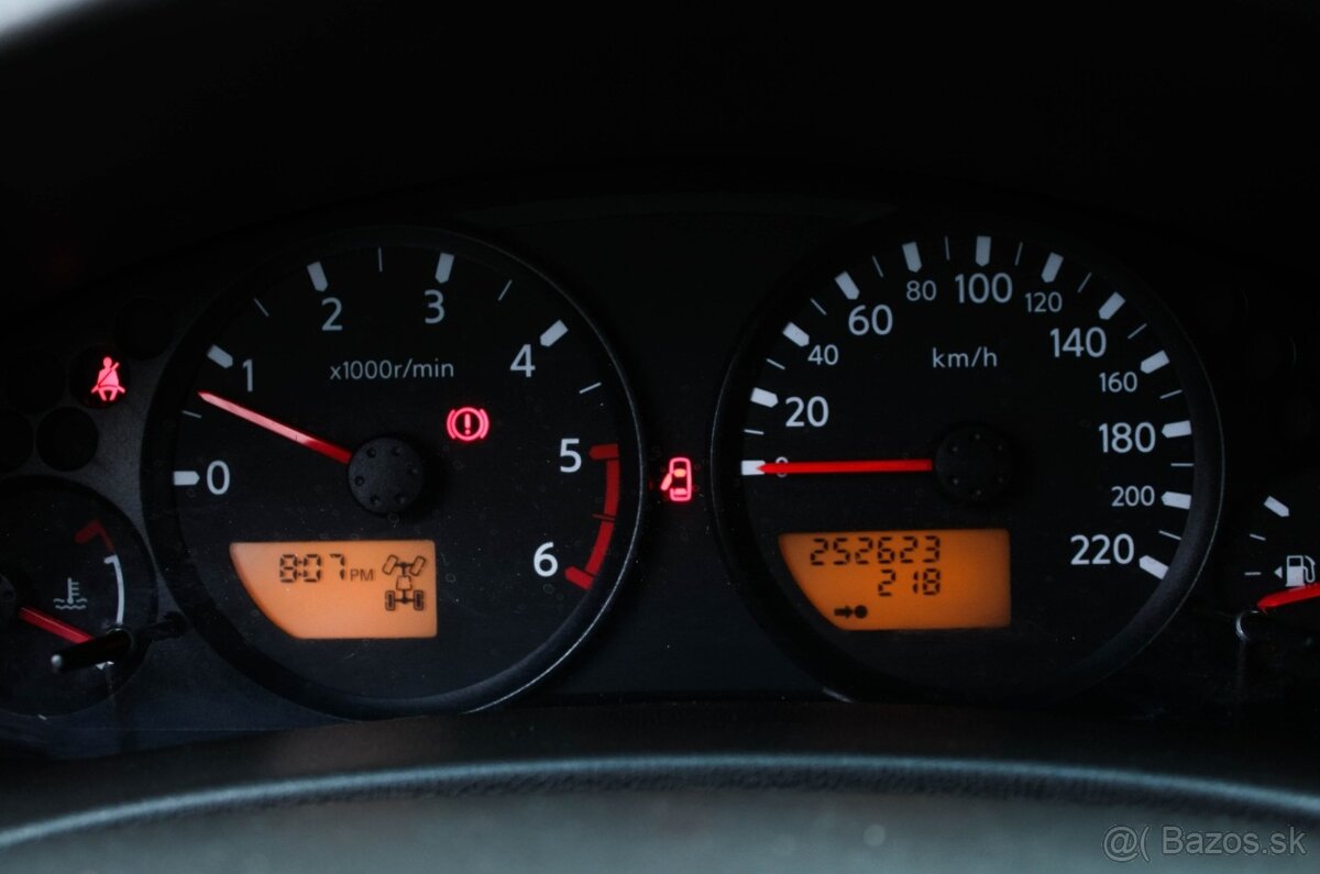 Nissan Navara DoubleCab 2.5D XE - 13
