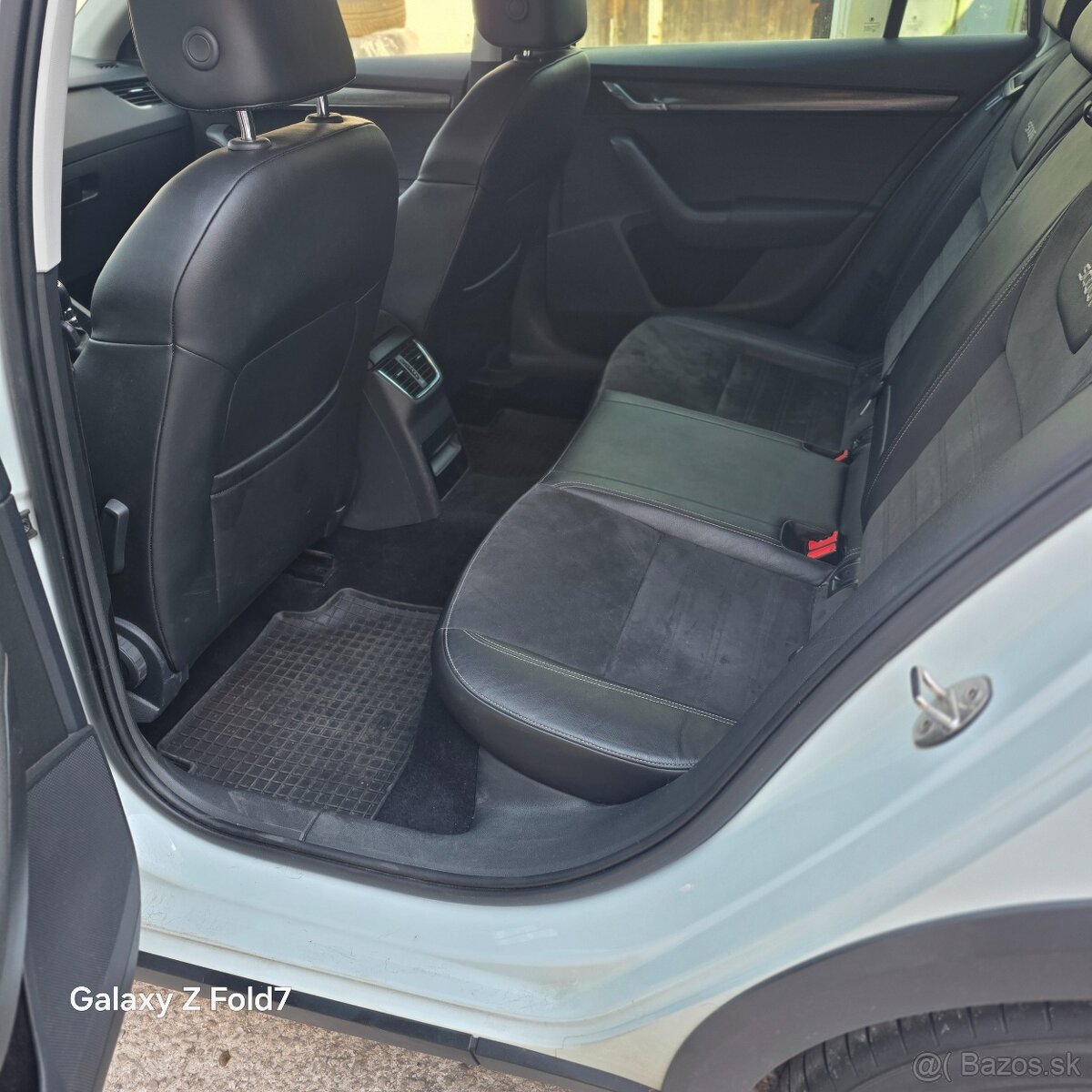 Škoda Octavia Scout 2.0TDI - automat - 13