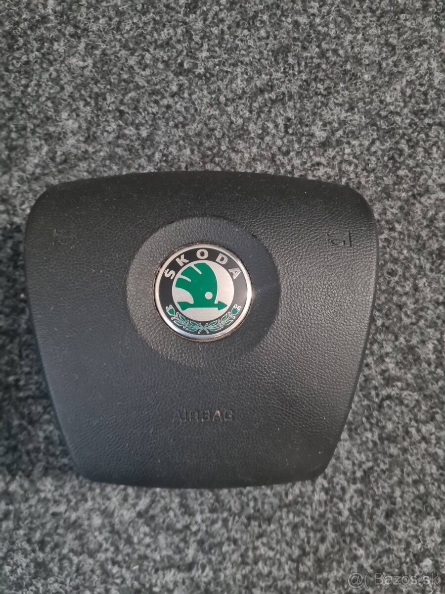 Diely interieru Škoda Octavia 2 - 13