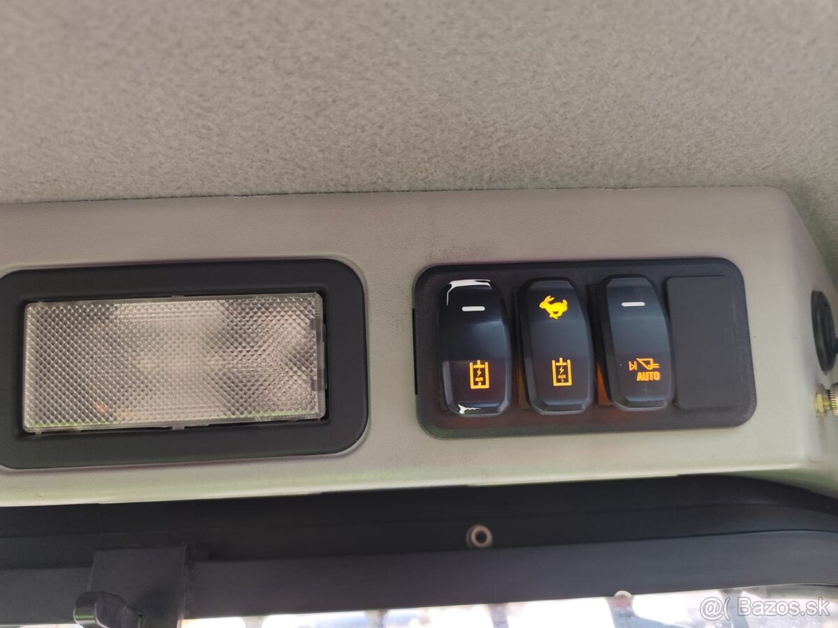 Nakladač CAT 262D3, posledný model. Plná výbava. ŠPZ. - 13