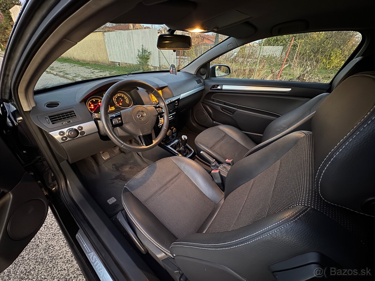 Opel Astra GTC 1.9 cdti (2008) - 13