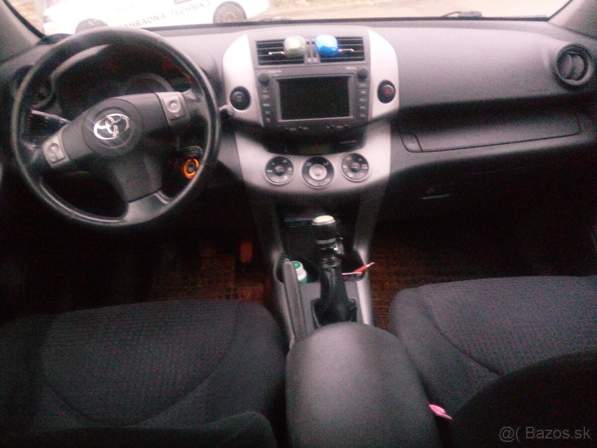 Toyota rav4 2,2 d-cat 130 kW - 13