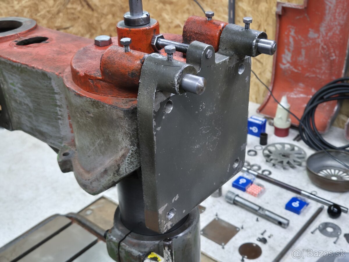 Vŕtačka jihokov hustopeče V-16 - 13