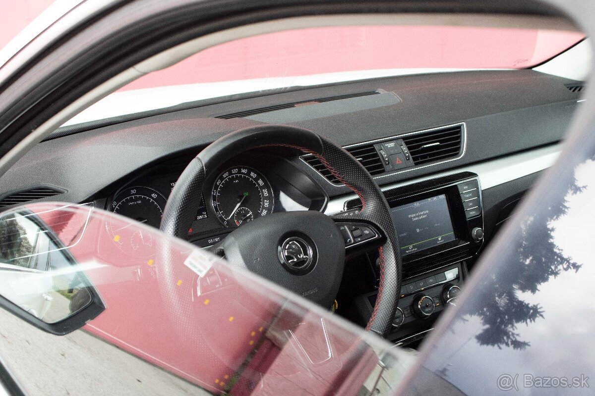 Škoda Superb Combi - 13