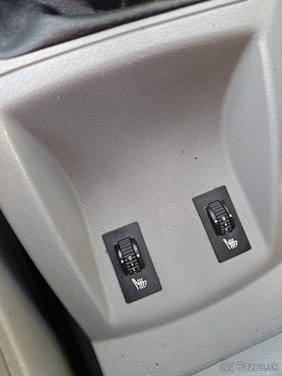 Predám volkswagen Polo r. 2002 - 13