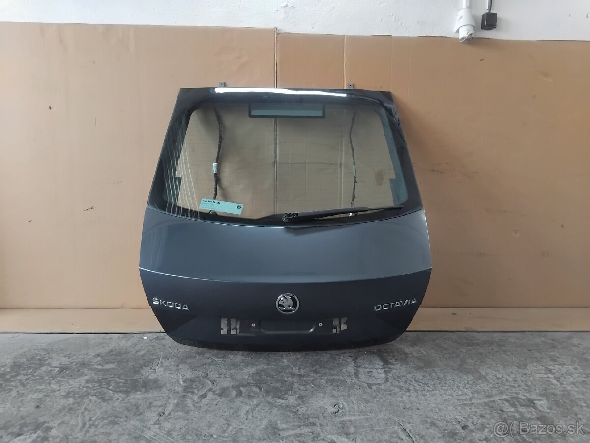dvere kufra Octavia 3 sedan - 13