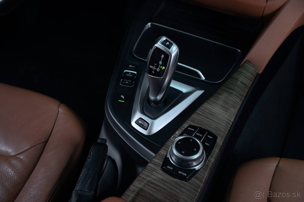 BMW Rad 3 330e 135kW A/T8 - 13