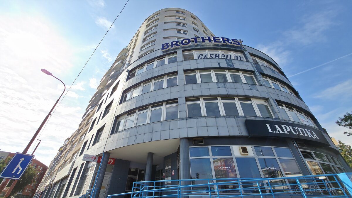 VELKOMETRÁŽNY 1 IZB.AP.BYT-TRNAVSKÁ CESTA,RUŽINOV,BRATISLAVA - 13