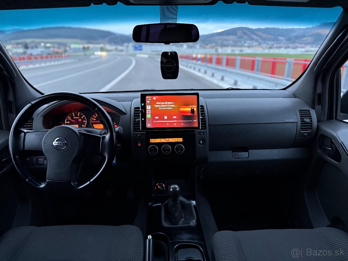 Nissan Pathfinder navi ,4x4, tažné cierny strop , carplay - 13