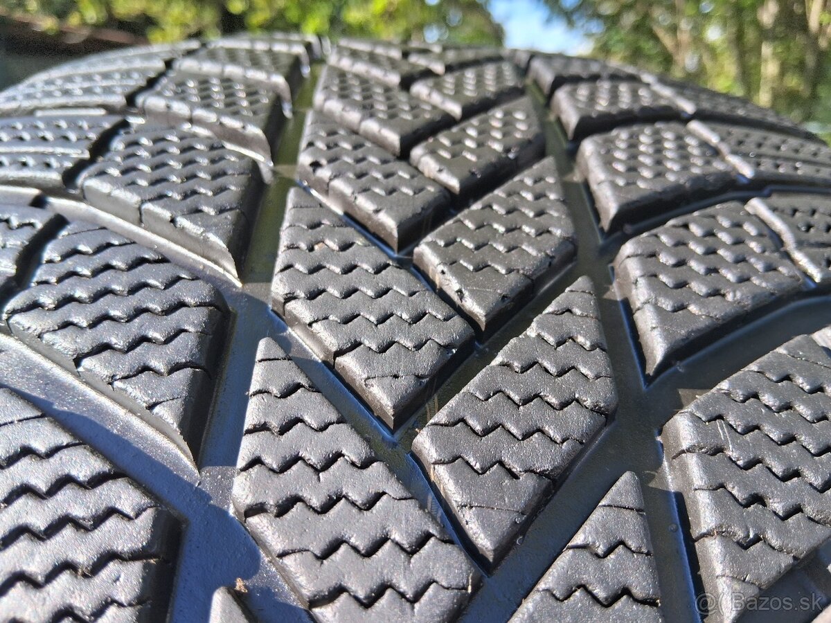 275/40 r22 zimne pneumatiky - 13