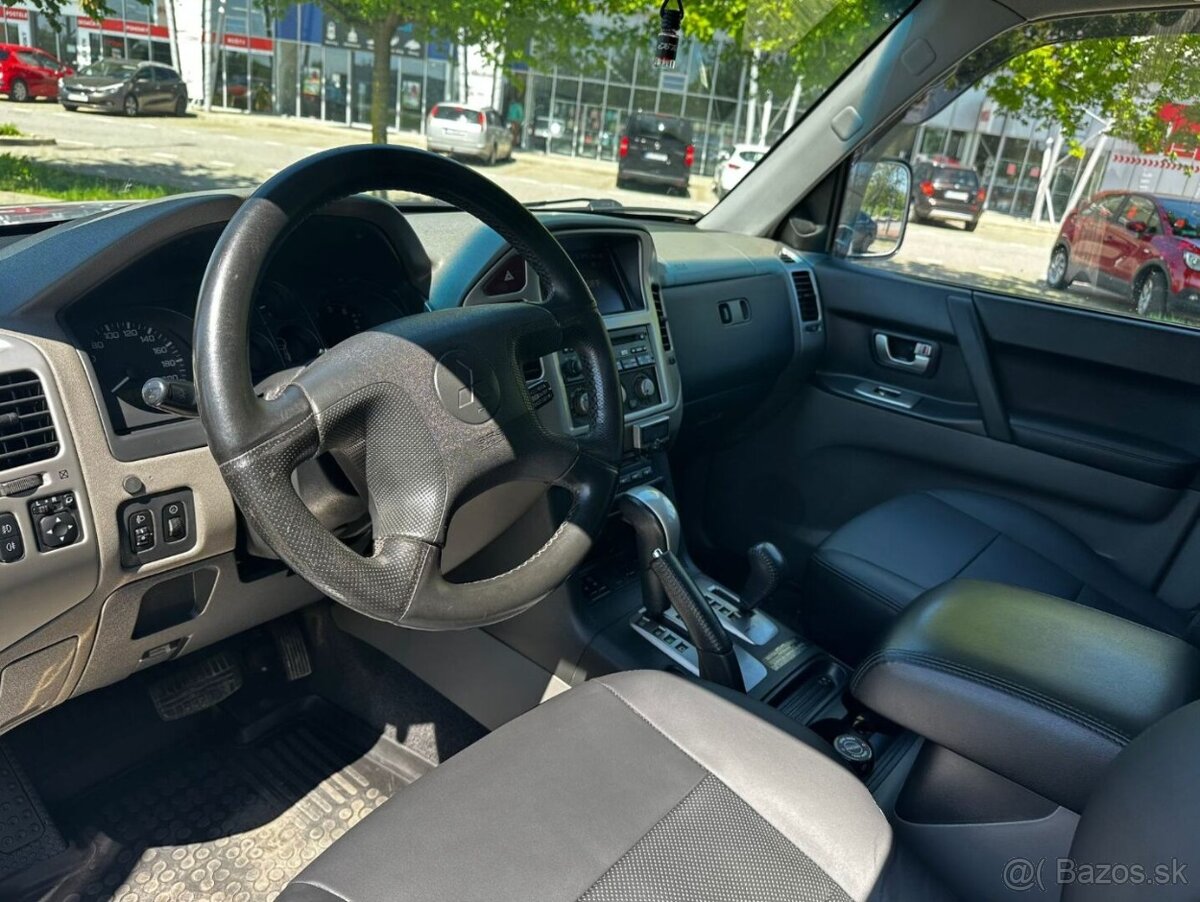 Mitsubishi Pajero 3.2 DI-D - 13