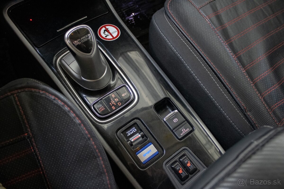 Mitsubishi Outlander 2.4 PHEV 99kw CVT 2019 - 13