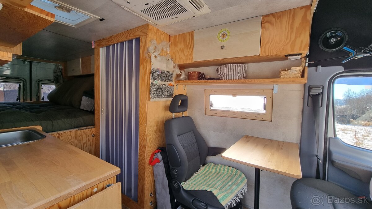 🚐 Obytná dodávka MB Sprinter 312D - Off-grid a Celoročná - 13