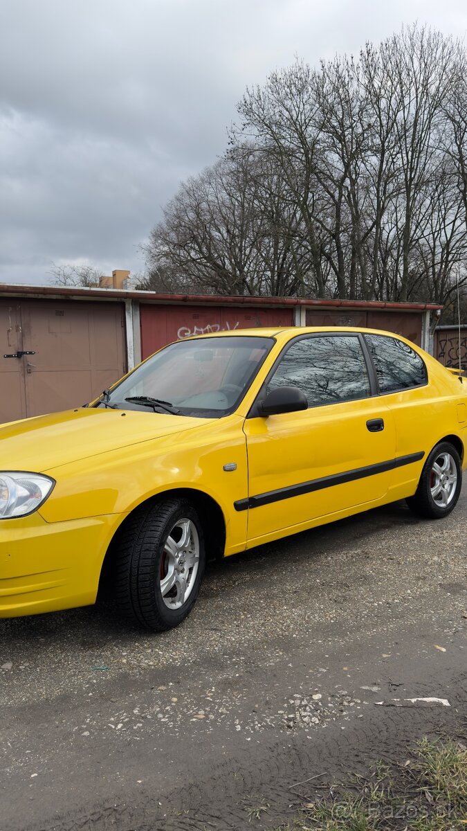 Hyundai Accent automat - 13