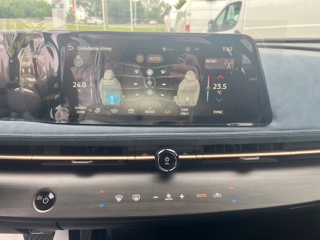 Nový Nissan Ariya 87kWh Evolve 2WD - 13