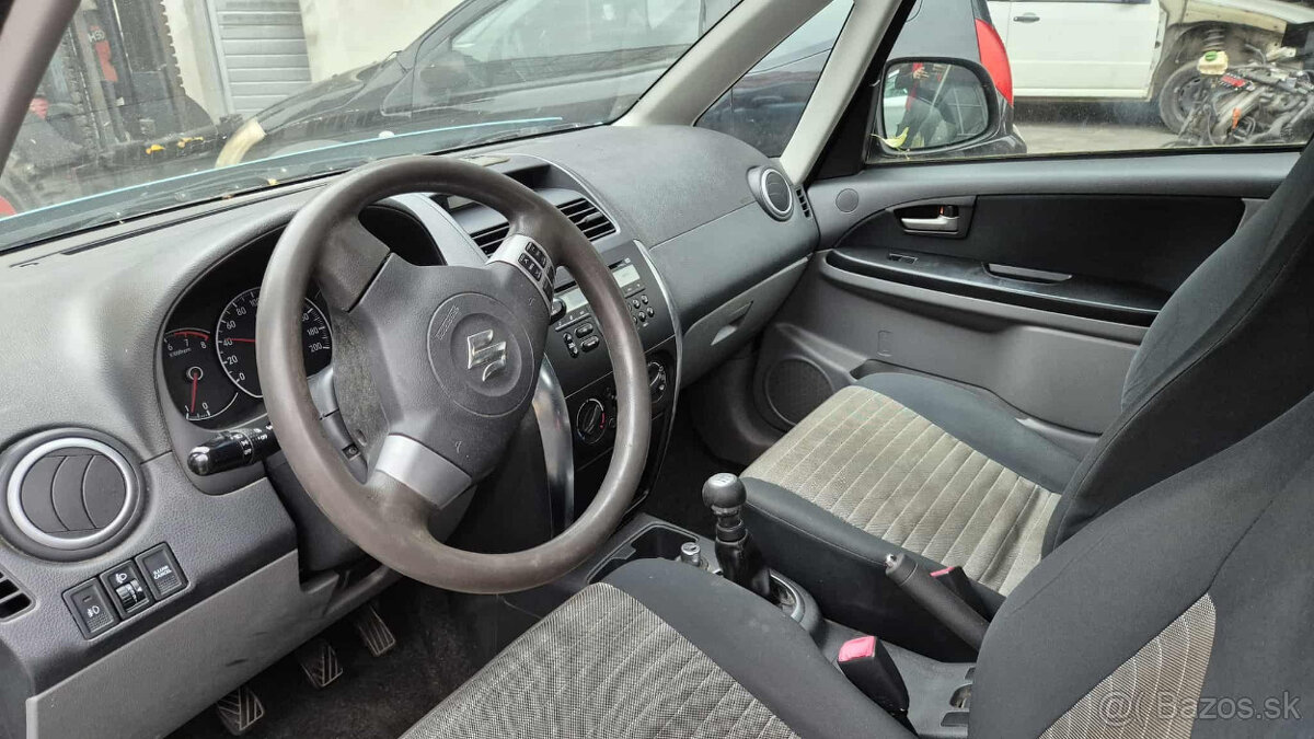 Suzuki SX4 1,5i 73kw - 13