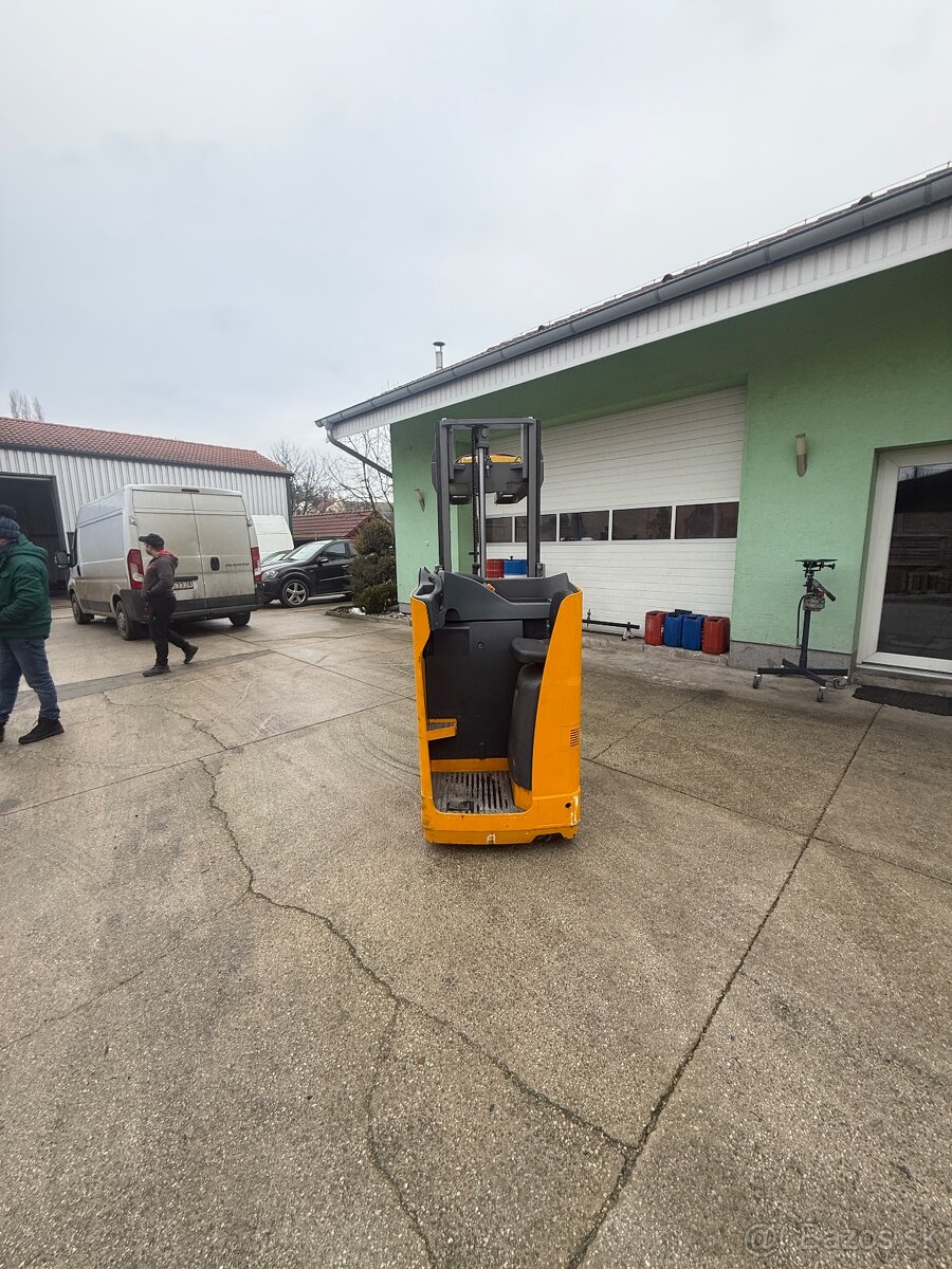 Jungheinrich ESD 120 - 13
