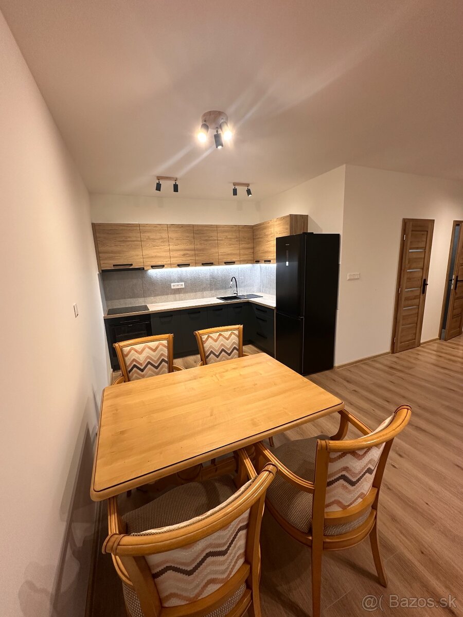 Prenájom 2-izbového bytu v novostavbe s garažou - 13