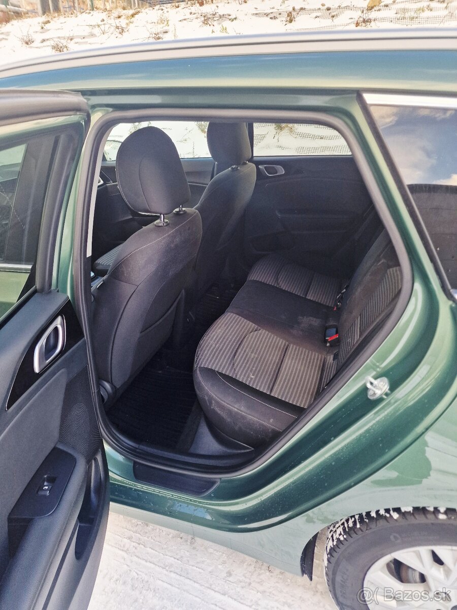 Kia Ceed SW GOLD Automat - 13