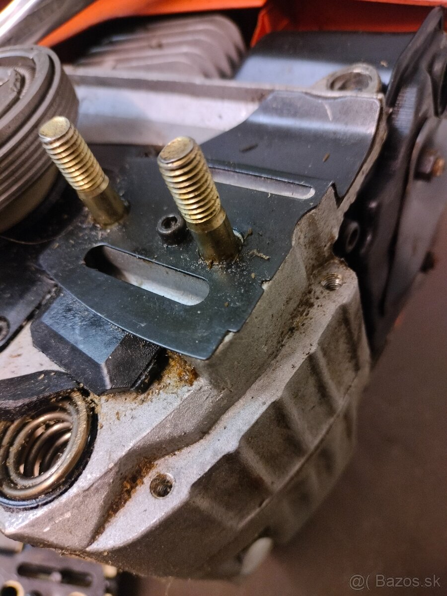 Prodám čínskou motorovou pilu - 13