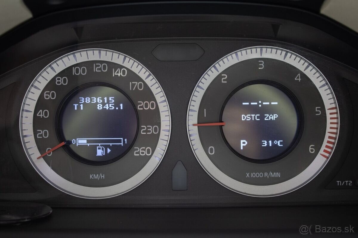 Volvo XC70 D5 151 kW AWD A/T - 13