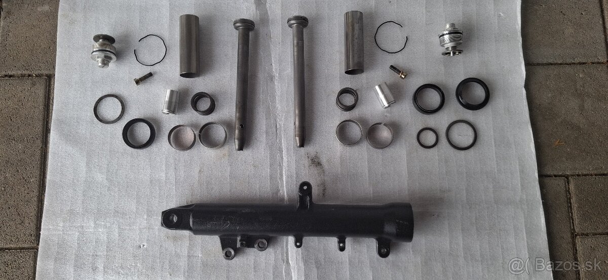 Diely SUZUKI DL 650 VSTROM 2005 - 13