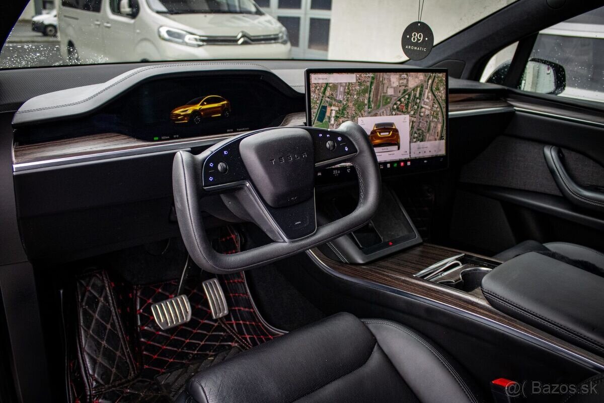 Tesla Model X AWD, 504kW, A, 5d. (2023) - 13
