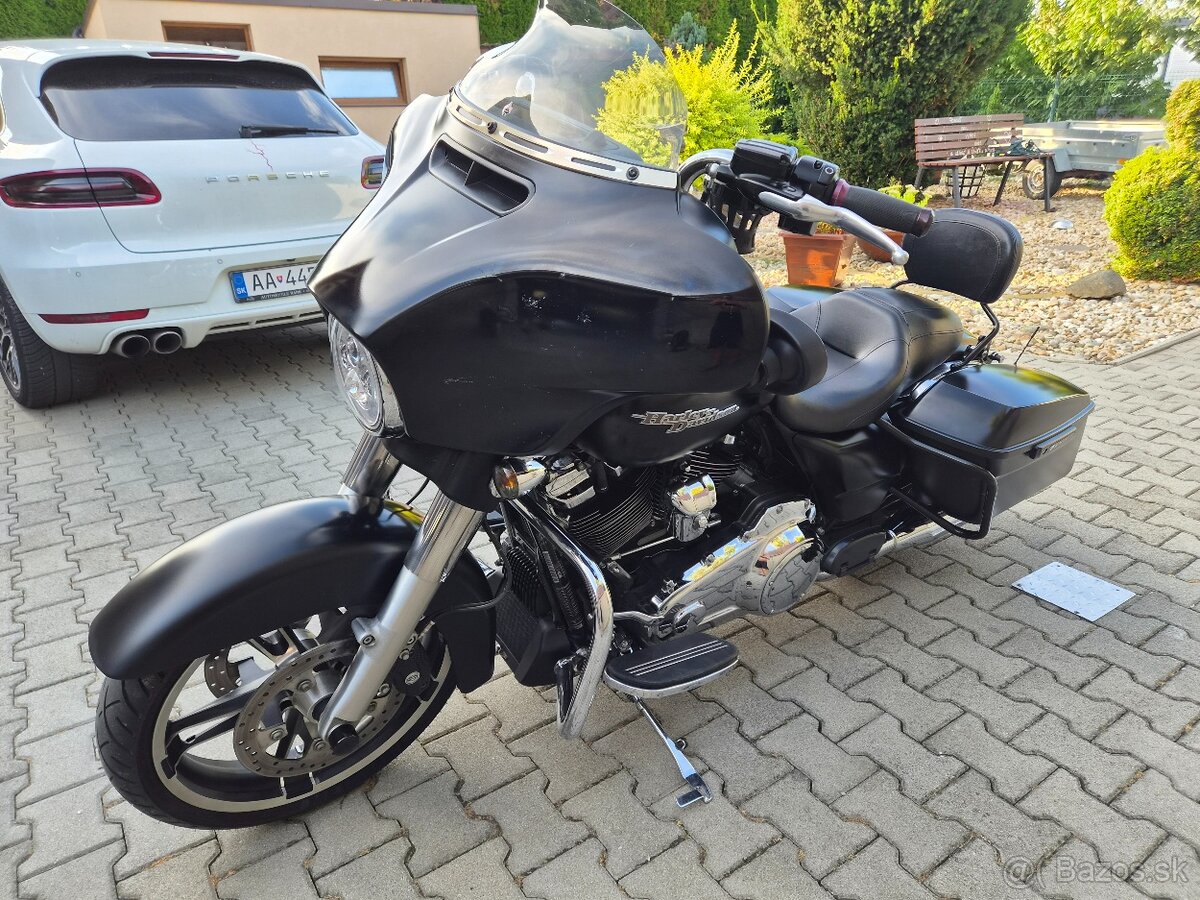 Harley Davidson - 13