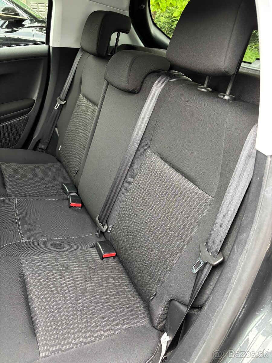 Peugeot 208 / 2014 / 1.2 Benzín - 13