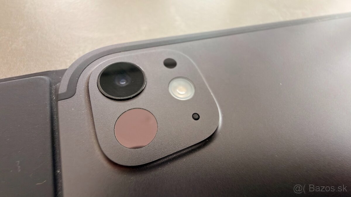 Predám Ipad Pro M4, 256GB + Magic Keyboard - 13