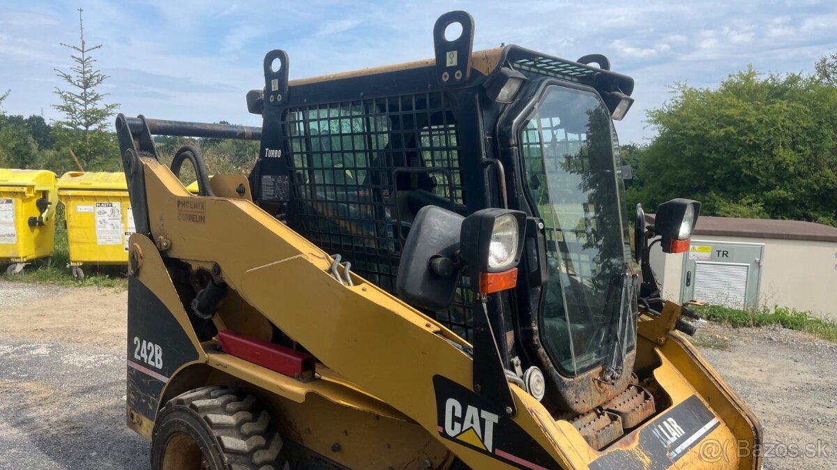CATERPILLAR 242 B 4X4 - 13