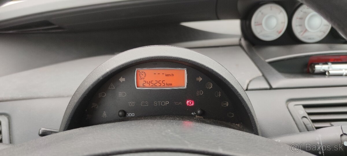 Predám citroen c8 2.0hdi 100kw 2009 - 13